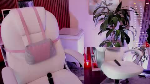Snapshot of naugthyelli chatting on February 15, 2025, 6:23 am online show from February 15, 2025, 6:23 am