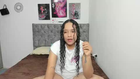 Snapshot of nay_and_aleja chatting on January 13, 2026, 3:12 am nay_and_aleja online show from January 13, 2026, 3:12 am