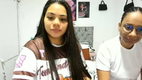 Snapshot of nay_and_aleja chatting on June 25, 2026, 7:07 pm nay_and_aleja online show from June 25, 2026, 7:07 pm