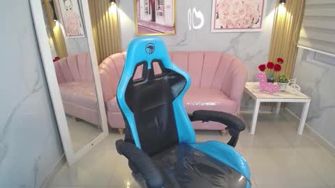 naya a online show from November 29, 2025, 1:03 pm