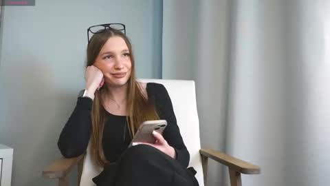 Anika online show from March 29, 2026, 2:28 pm