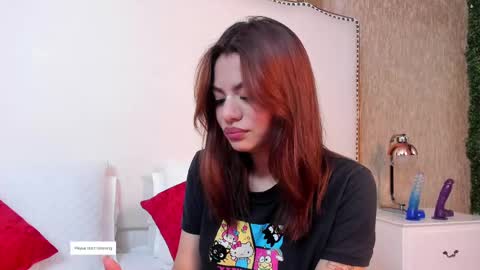 Mia  online show from September 25, 2025, 4:16 am
