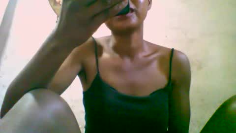 Nayla online show from February 9, 2026, 4:49 am