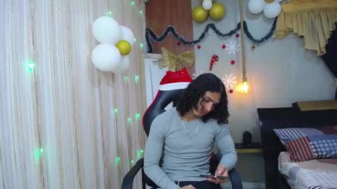 Nazper online show from November 30, 2025, 4:33 pm