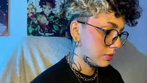 nazzz10 online show from December 4, 2025, 3:49 am