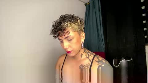 nazzz10 online show from December 5, 2025, 2:20 am