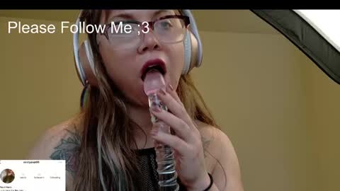 Nealiana online show from February 3, 2025, 9:50 pm