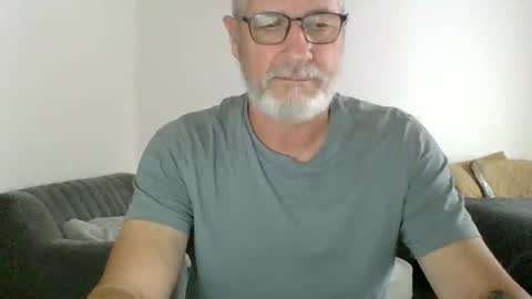 neckdown12 online show from February 21, 2026, 9:49 pm