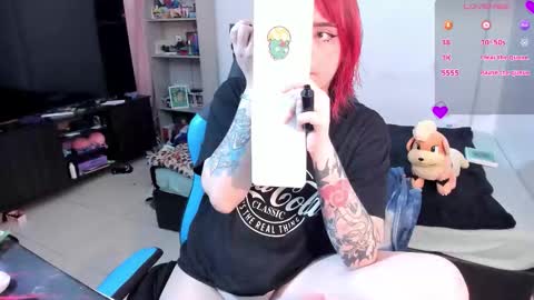 Snapshot of neeko_lol_ chatting on September 13, 2025, 10:20 pm Geek Nicole im Neeko UwU online show from September 13, 2025, 10:20 pm