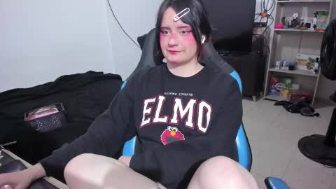 Geek Nicole    im Neeko UwU online show from February 24, 2026, 1:42 pm