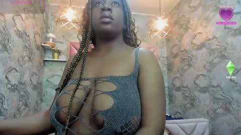 Snapshot of neffertiry_ebonny chatting on September 10, 2025, 5:24 pm Nefer  online show from September 10, 2025, 5:24 pm