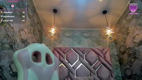 Snapshot of neffertiry_ebonny chatting on September 28, 2025, 1:38 pm Nefer  online show from September 28, 2025, 1:38 pm