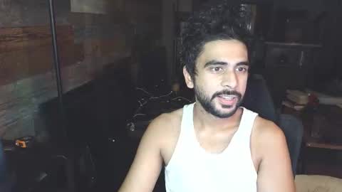 Snapshot of neilsing chatting on November 25, 2025, 6:35 am neil online show from November 25, 2025, 6:35 am