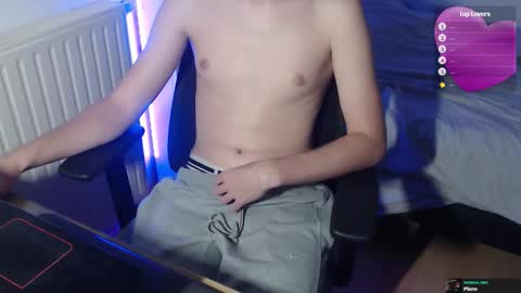 Snapshot of nelan0 chatting on September 22, 2025, 8:44 pm Nelan online show from September 22, 2025, 8:44 pm