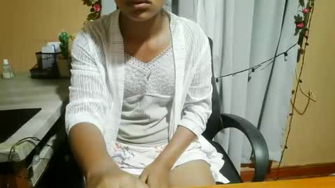 nelia_84 online show from May 25, 2026, 12:49 am