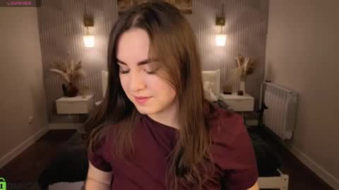 Snapshot of nelie_evans chatting on June 5, 2026, 1:12 am nelie_evans online show from June 5, 2026, 1:12 am