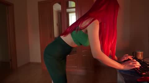 Snapshot of nelke_sun chatting on October 22, 2025, 6:35 am Dany online show from October 22, 2025, 6:35 am