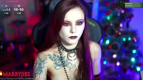 Snapshot of nelle_ chatting on January 2, 2025, 10:48 am    online show from January 2, 2025, 10:48 am