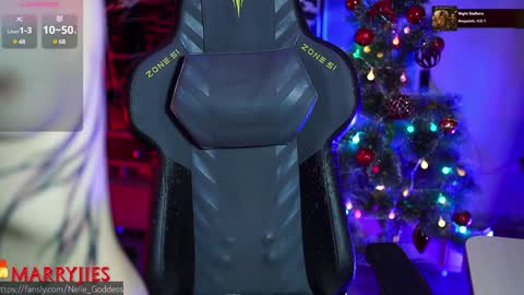 Snapshot of nelle_ chatting on January 4, 2025, 1:10 pm    online show from January 4, 2025, 1:10 pm