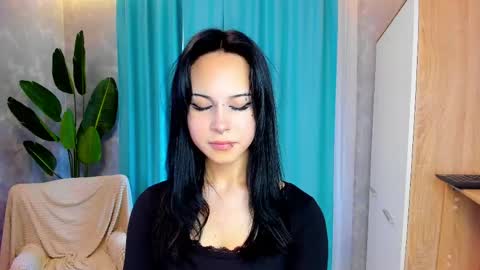 Snapshot of nelliefoster chatting on June 5, 2026, 12:11 pm Alisa online show from June 5, 2026, 12:11 pm