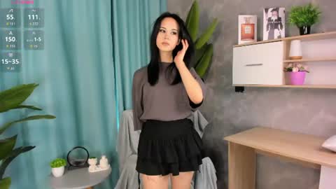 Snapshot of nelliefoster chatting on June 22, 2026, 12:35 pm Alisa online show from June 22, 2026, 12:35 pm
