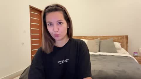 Snapshot of nellyfischer chatting on September 15, 2025, 1:05 am Nelly online show from September 15, 2025, 1:05 am