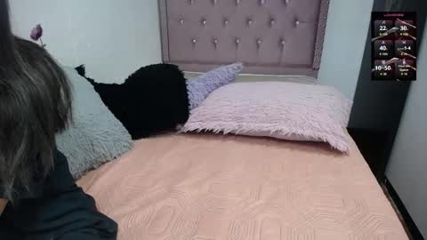 Snapshot of nenaa_stg chatting on September 22, 2025, 1:18 am Sol Stg online show from September 22, 2025, 1:18 am