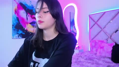 nenaarisk online show from March 24, 2026, 2:44 pm