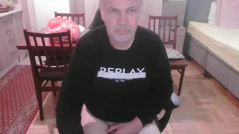 neno89654 online show from May 3, 2026, 3:12 am