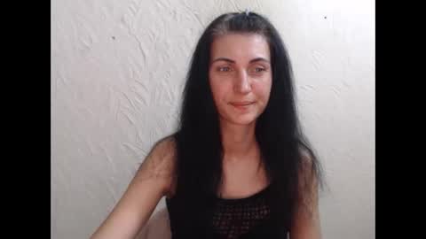 Nensy online show from May 27, 2026, 3:31 pm