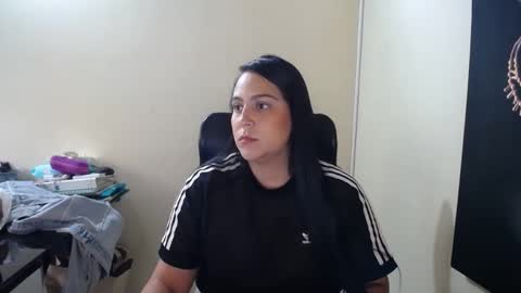 Snapshot of neny445 chatting on February 20, 2025, 1:30 pm kelly lopez online show from February 20, 2025, 1:30 pm