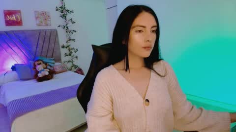 neo_sarah online show from September 20, 2025, 4:24 am