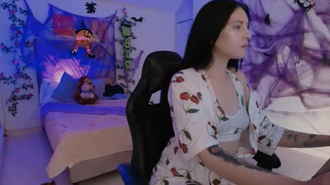 neo_sarah online show from October 20, 2025, 1:39 am