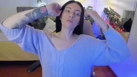 Sarah  online show from November 30, 2025, 3:10 am