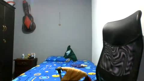 MrBull online show from August 9, 2026, 3:23 am