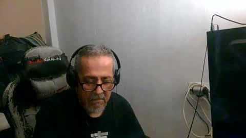 neron401 online show from April 24, 2026, 2:03 am