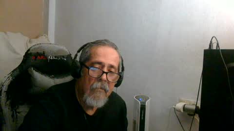 Snapshot of neron401 chatting on August 7, 2026, 4:14 am neron401 online show from August 7, 2026, 4:14 am