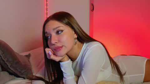 Nessa online show from December 27, 2024, 7:35 pm