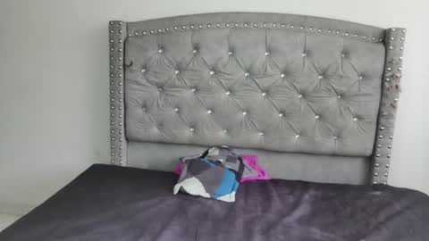 nesuko_kamado online show from January 13, 2026, 5:07 pm