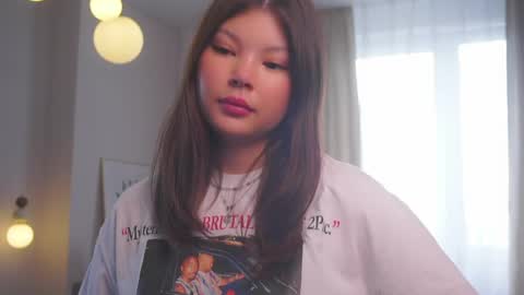 Yuna  online show from May 28, 2026, 12:02 pm