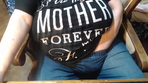 Lilly  online show from January 28, 2025, 2:43 am