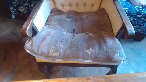 Lilly  online show from March 5, 2025, 1:17 pm