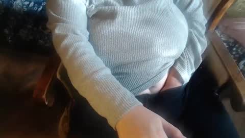 Lilly  online show from March 11, 2025, 6:43 am