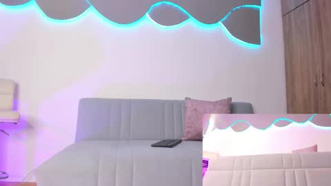 Snapshot of newbarbiedolly chatting on November 25, 2025, 6:19 pm ximena online show from November 25, 2025, 6:19 pm