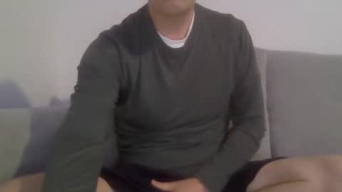 newduser06 online show from February 17, 2026, 2:19 am