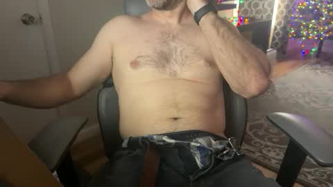 newguy_097 online show from November 10, 2025, 7:13 pm