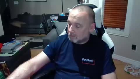 Snapshot of newvvorld chatting on January 16, 2025, 10:44 pm NewWorld online show from January 16, 2025, 10:44 pm