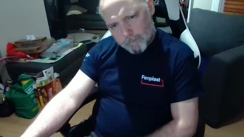 Snapshot of newvvorld chatting on January 30, 2025, 10:51 pm NewWorld online show from January 30, 2025, 10:51 pm