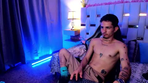 Yeison online show from March 8, 2026, 3:32 am