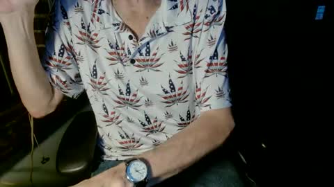 Snapshot of nfgwholoves2cum chatting on April 28, 2026, 2:38 am NFG Nice Friendly Guy Dick online show from April 28, 2026, 2:38 am